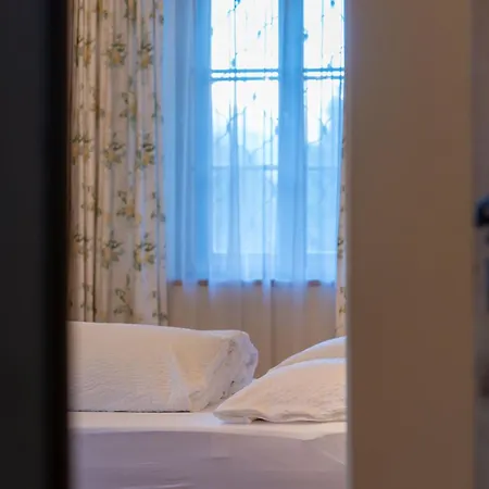 Mini-hôtel Gaestehaus Goldener Stern Lienz