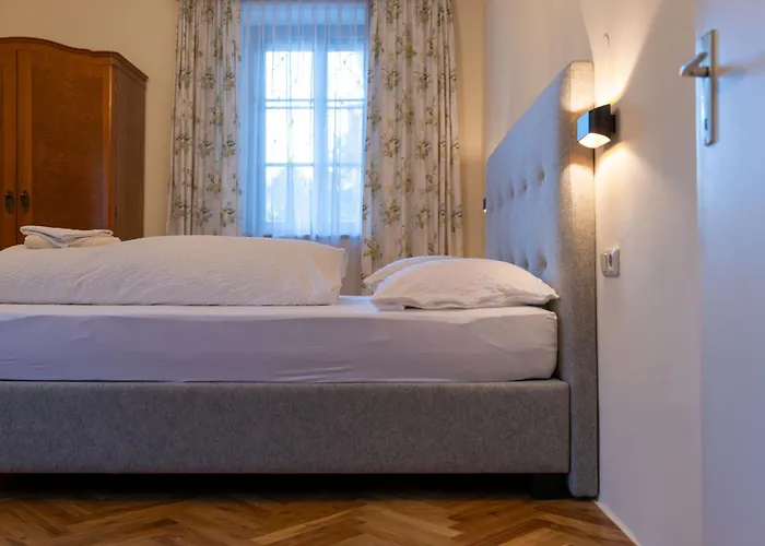 宾馆 Gaestehaus Goldener Stern *